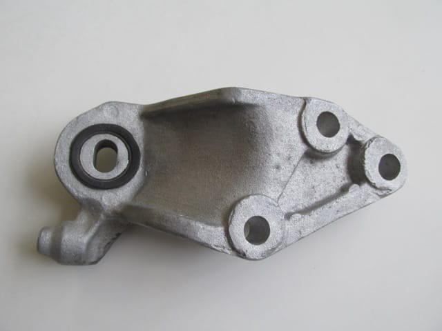 Opel Corsa Şanzuman Arka Bağlantı Takozu (846837)